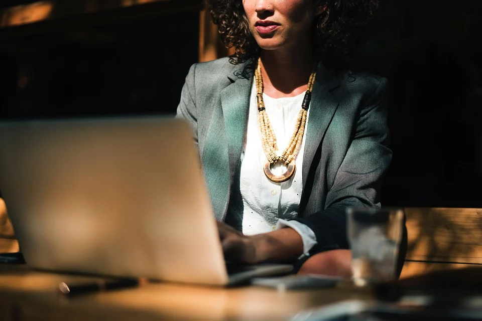 Sexually harassed at work! What should Mary do?