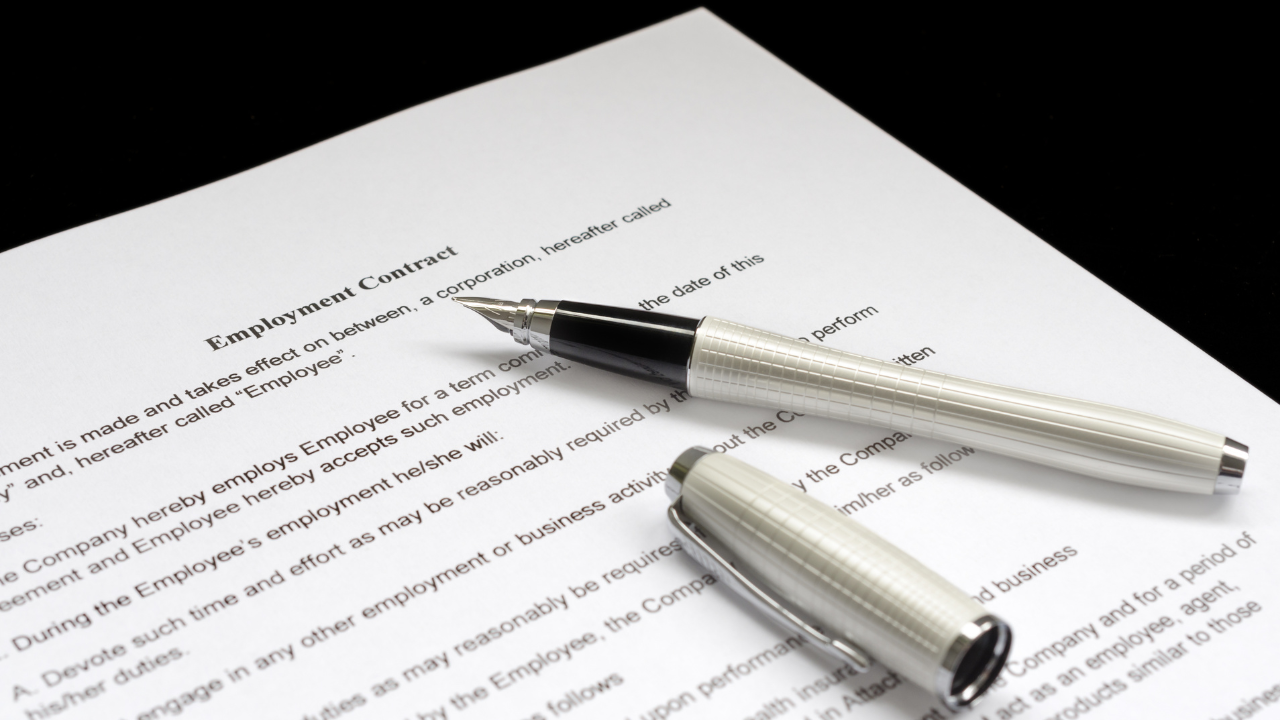 Prohibitions on pay secrecy in employment contracts
