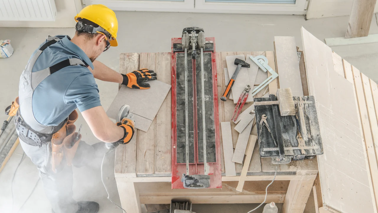 Start smart – how to understand your home building insurance and meet your obligations